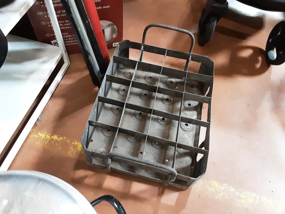 PORTE BOUTEILLE METAL
