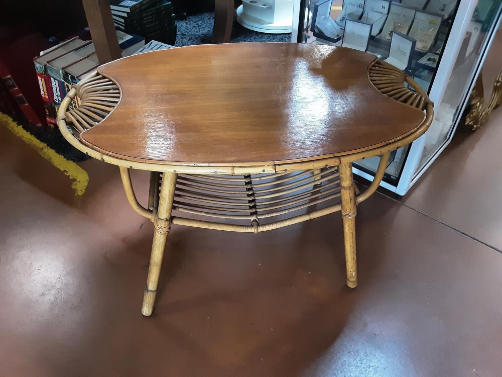 TABLE BASSE  ROTIN