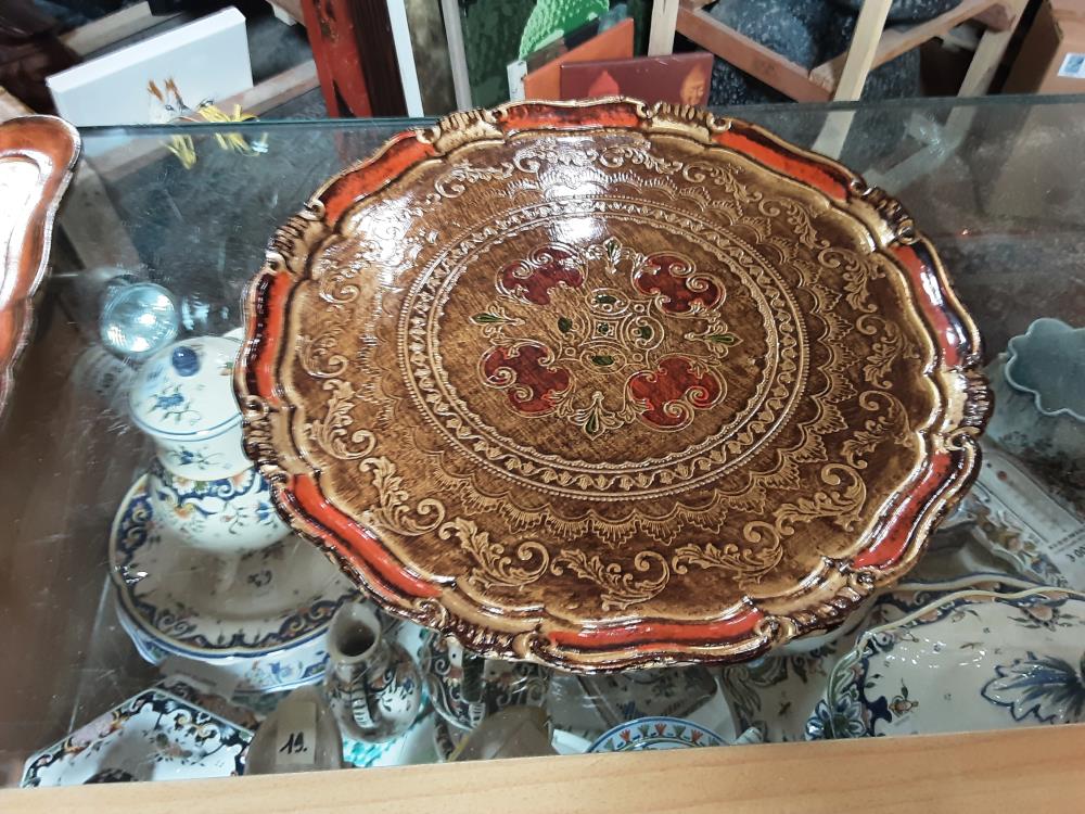 PLATEAU ORANGE DORE ROND