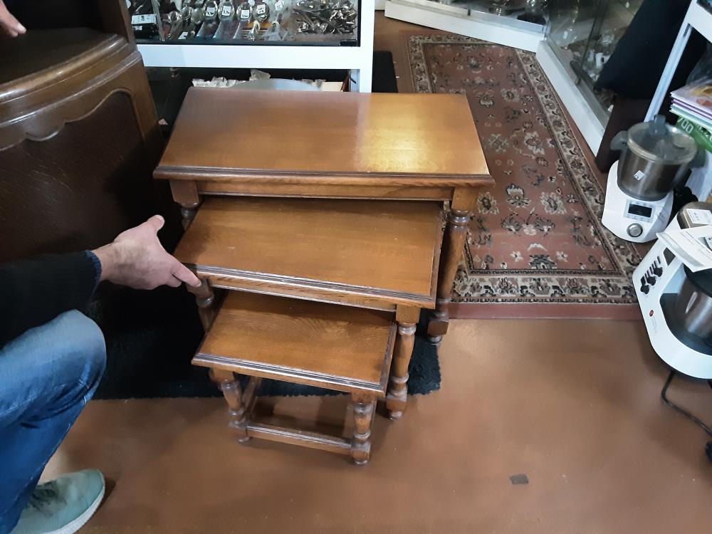 TABLE GIGOGNE CHENE CLAIR