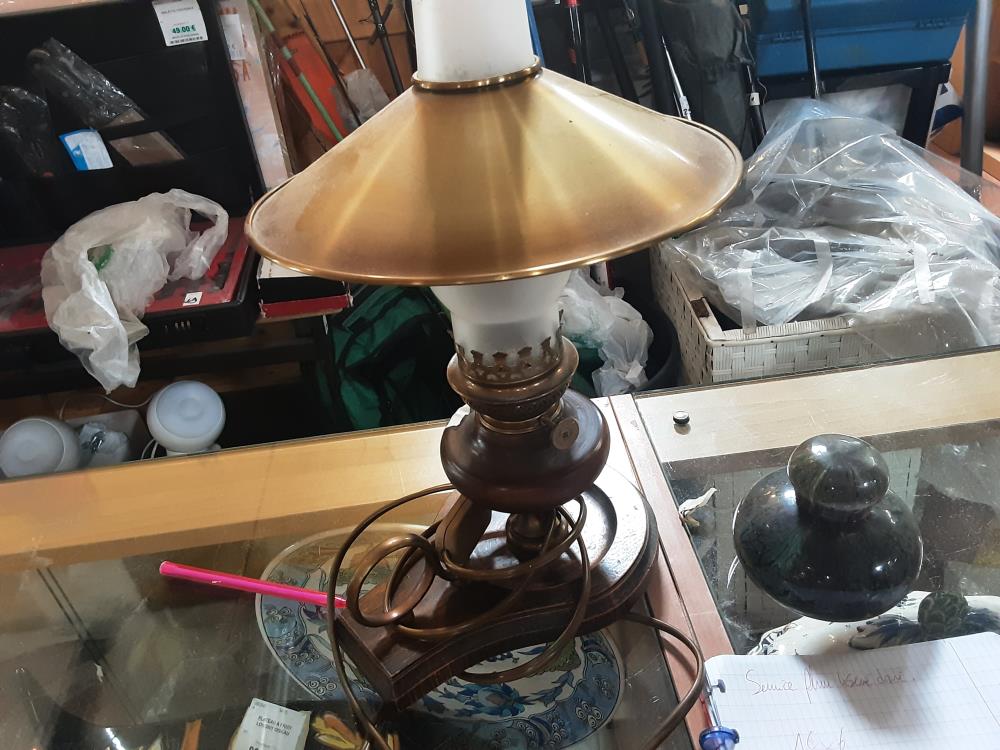 LAMPE PETROLE 