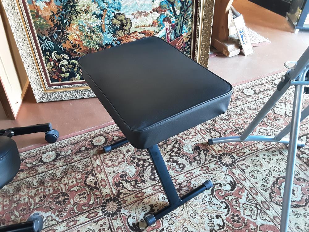 TABOURET DE PIANO