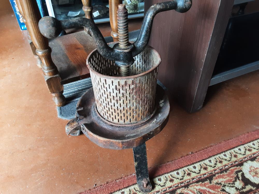 PRESSE FRUITS ANCIEN