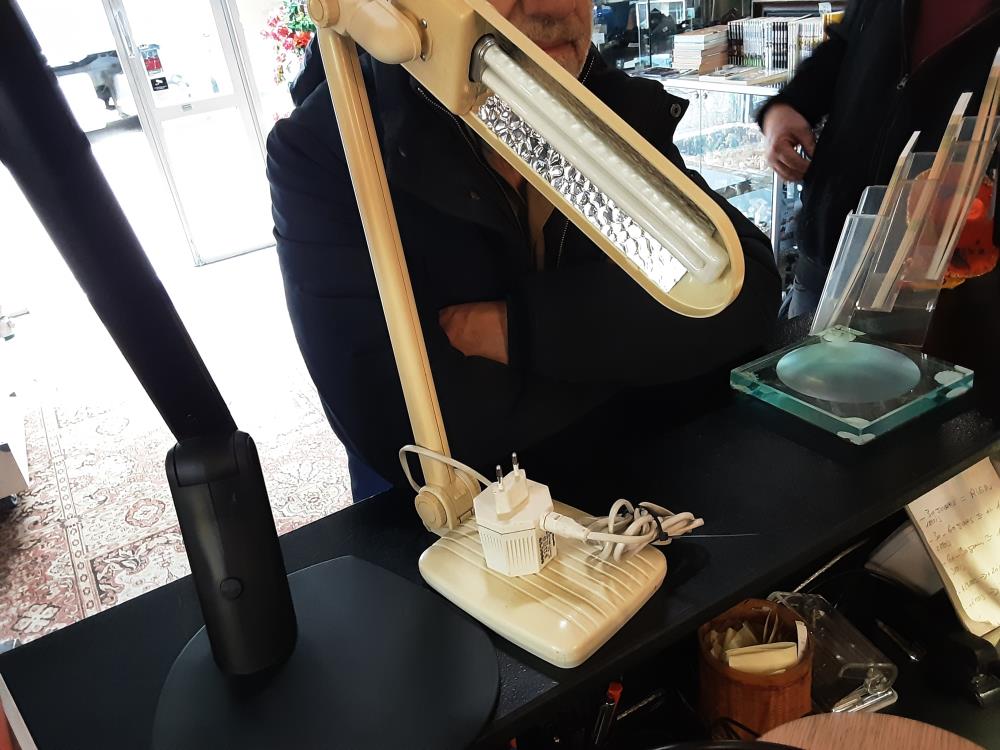LAMPE BUREAU NÉONS BLANCHE