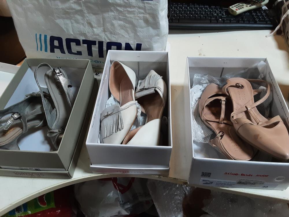 CHAUSSURES 