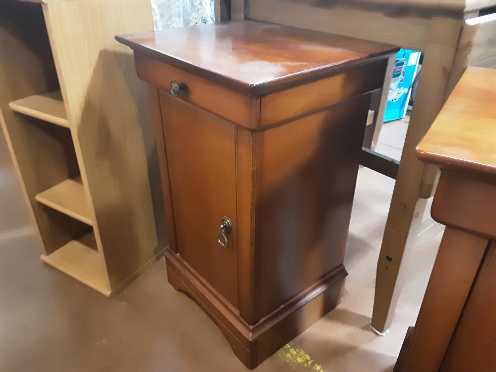 CHEVET MERISIER 1T 1P