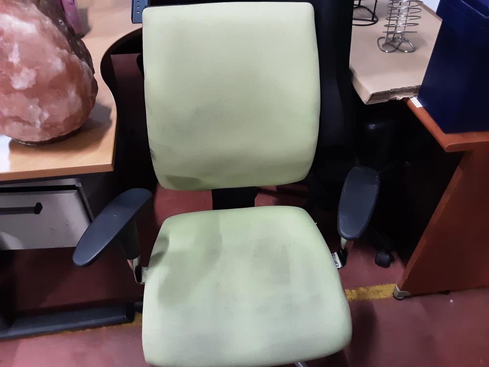 FAUTEUIL DACTYLO DANS L'ETAT 