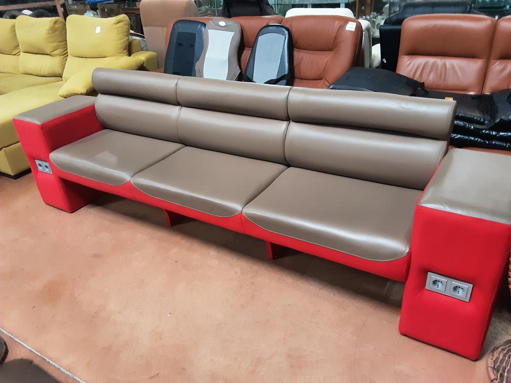 BANQUETTE ROUGE/BEIGE PRISE ELEC