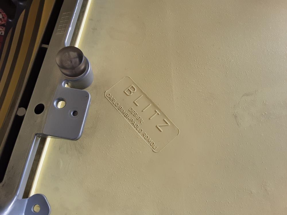 CHAISE PLASTIQUE BLITZ DESIGN CARLO BIMBI PAOLO ROMOLI