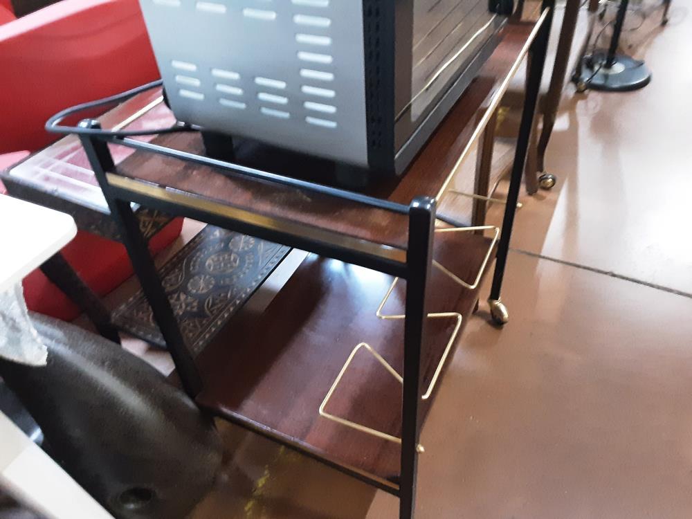 DESSERTE ROULETTE LAQUÉ