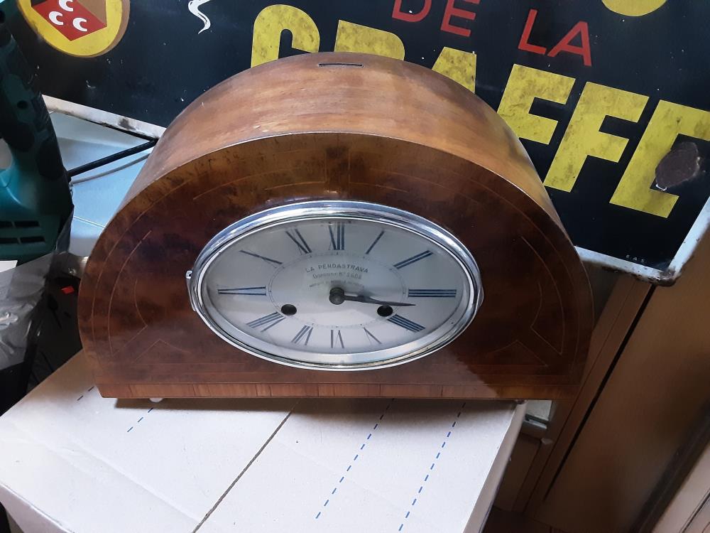 HORLOGE PENDASTRAVA