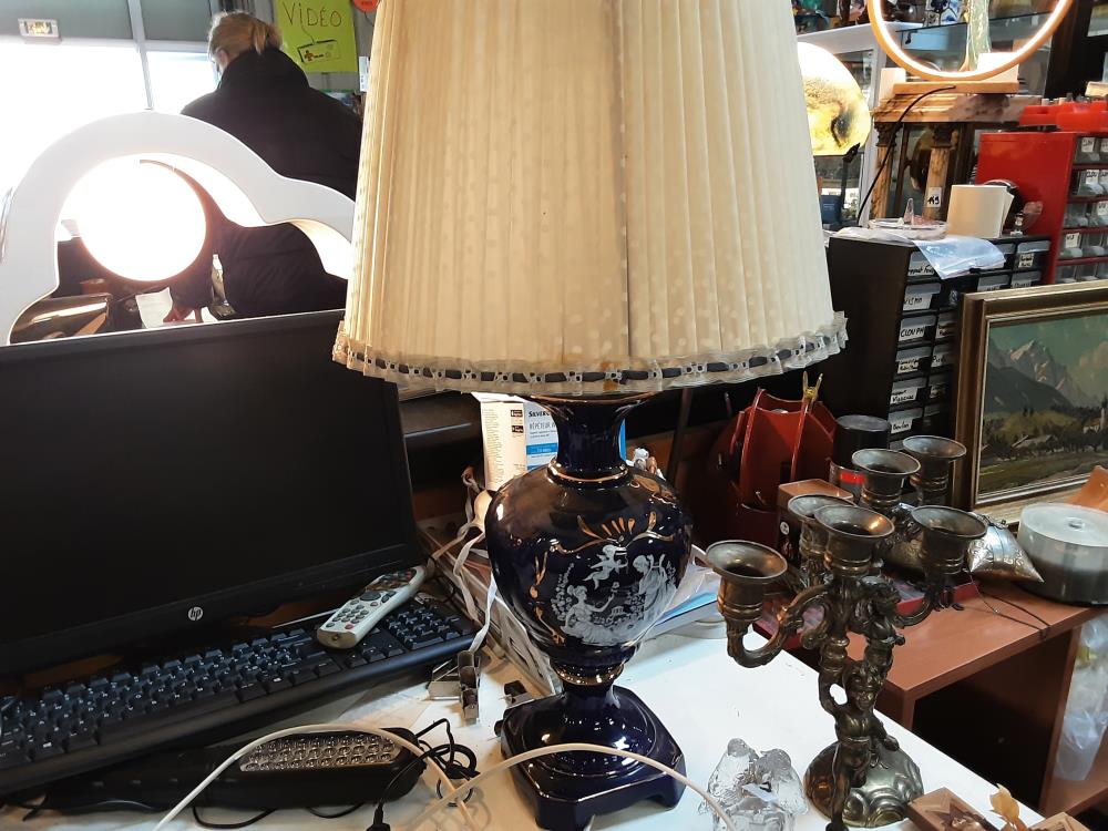 LAMPE BLEU