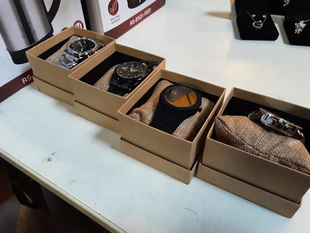 MONTRE HOMME