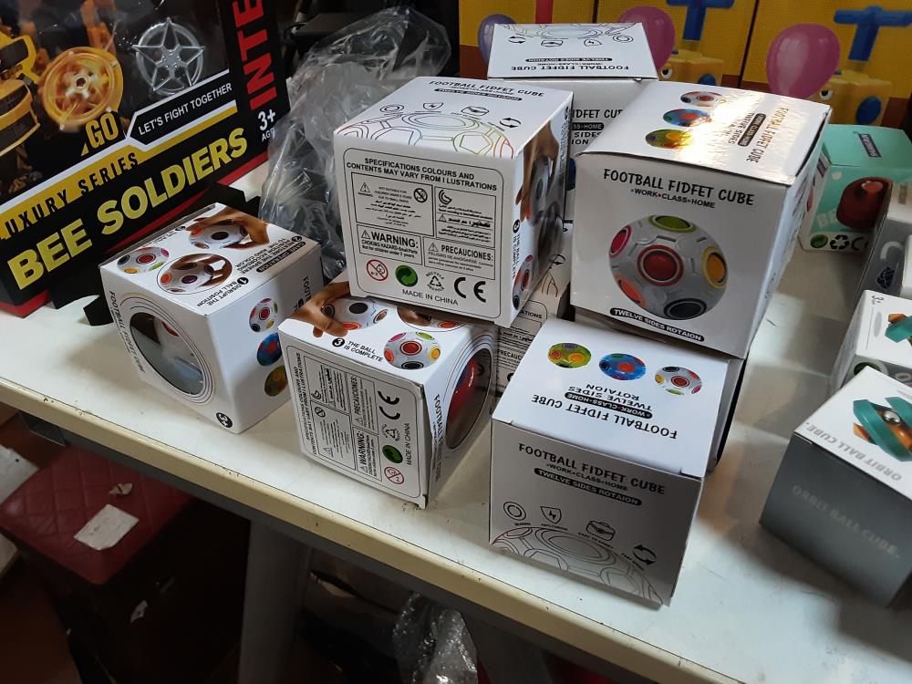 JOUET BALLE RUBIKS CUBE