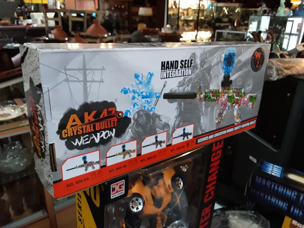 JOUET MITRAILLETTE BILLE A EAU