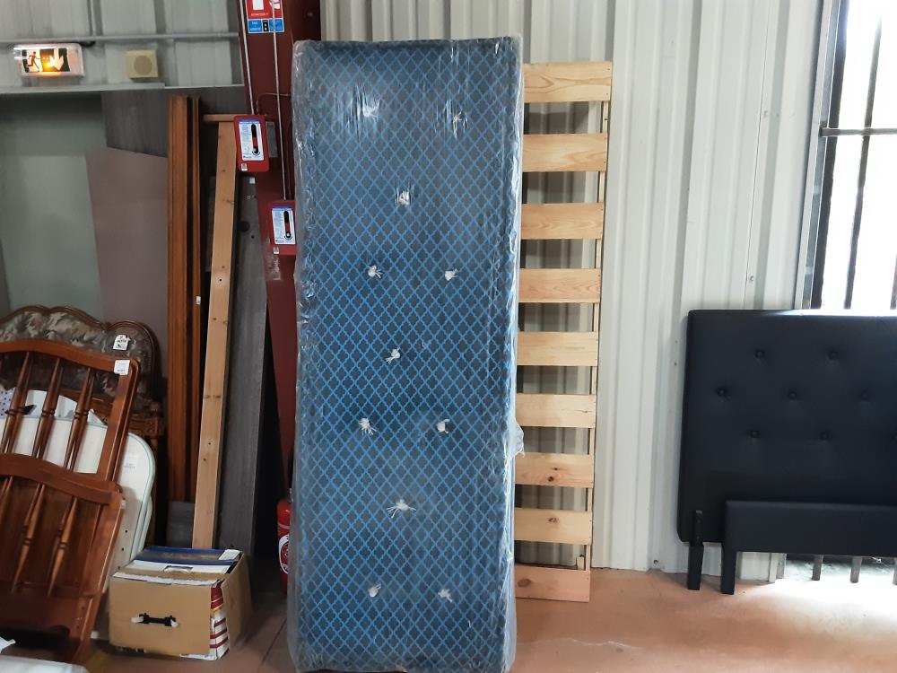 BANQUETTE MAROCAINE +SOMMIER 70X200
