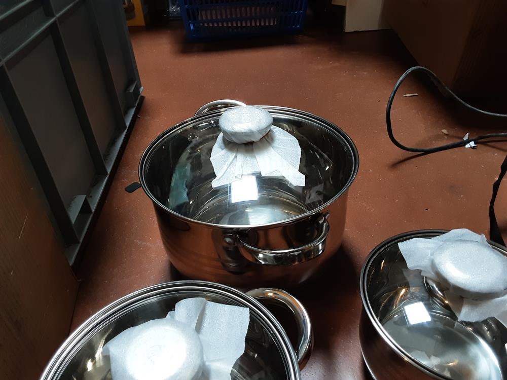 CASSEROLE + COUVERCLE 4