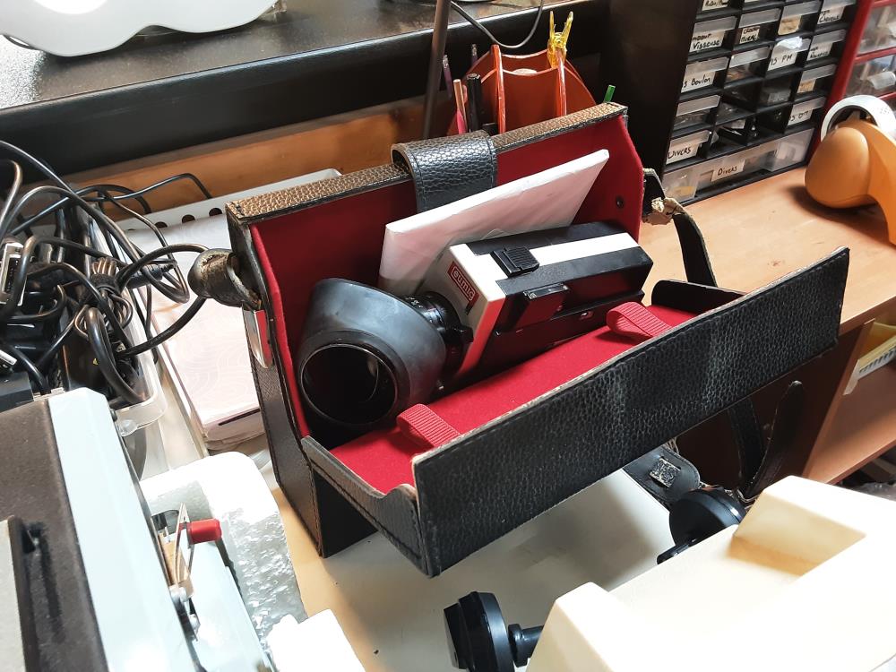 CAMERA SUPER 8 + SACCOCHE