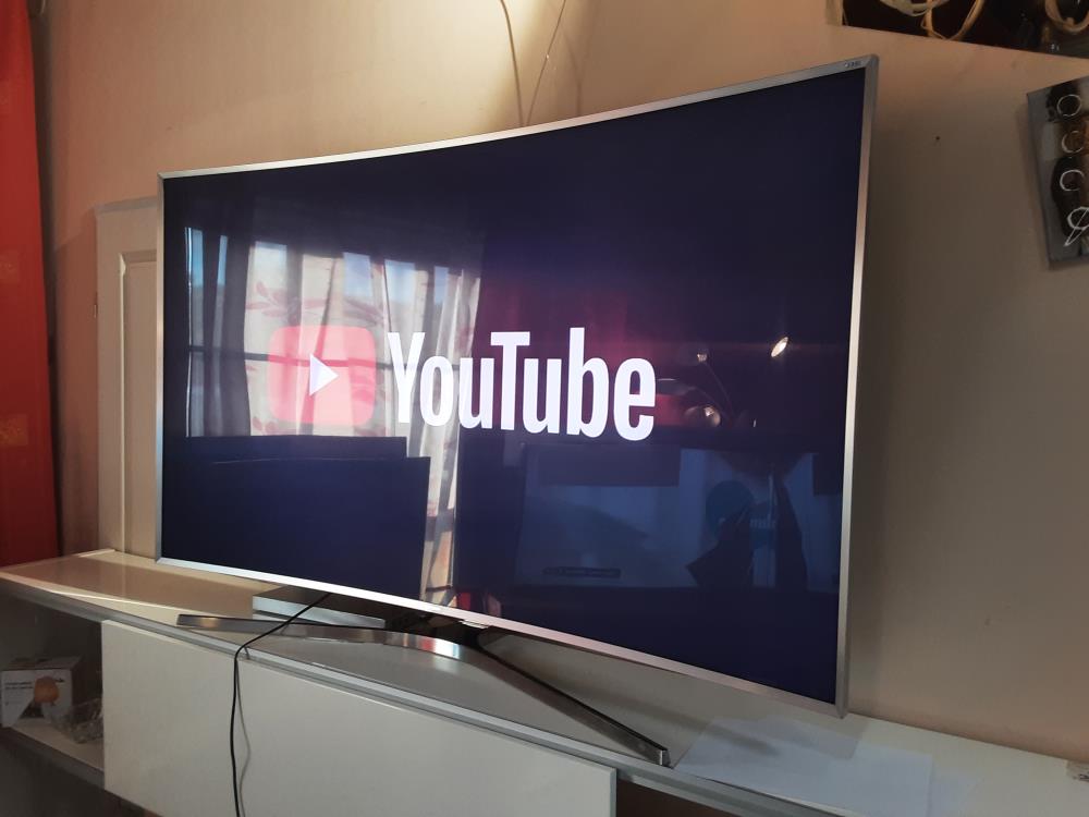 TV INCURVEE SAMSUNG CONNECTÉE 165CM