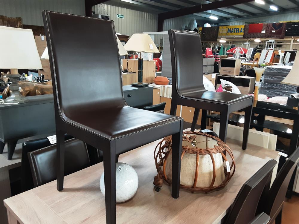 LOT DE 8 CHAISES CUIR BRUN
