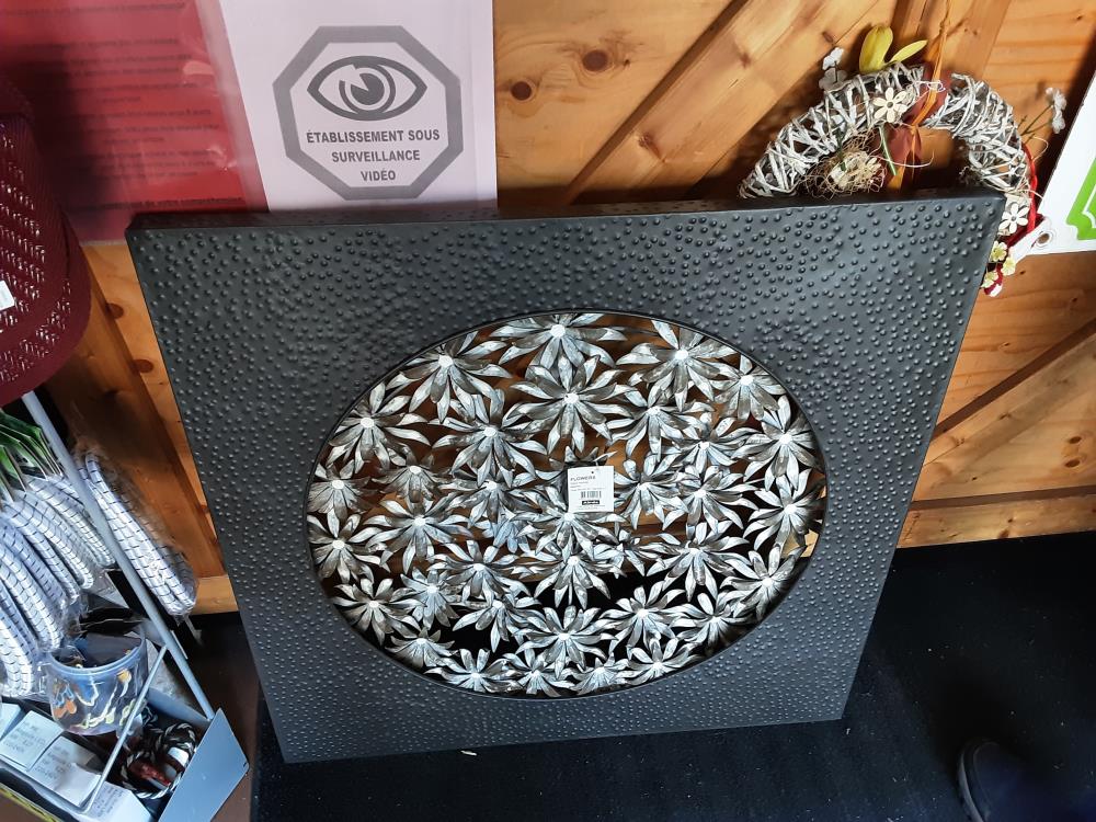 TABLEAU MÉTALLIQUE FLEURS