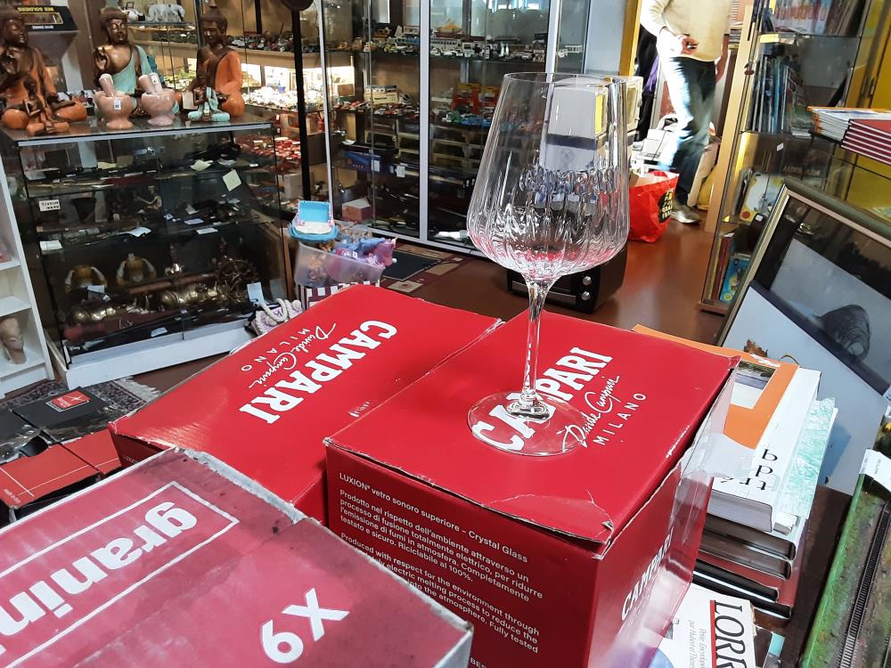 LOT DE 6 VERRES CAMPCARI