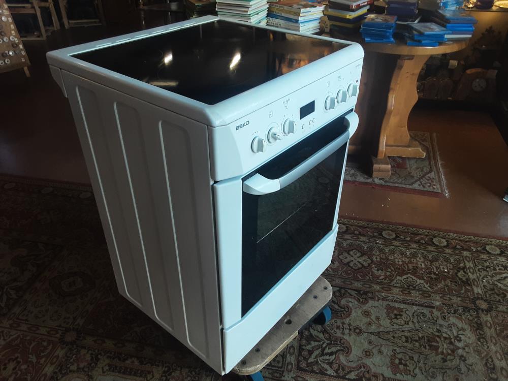 GAZINIERE BEKO + BOUTONS