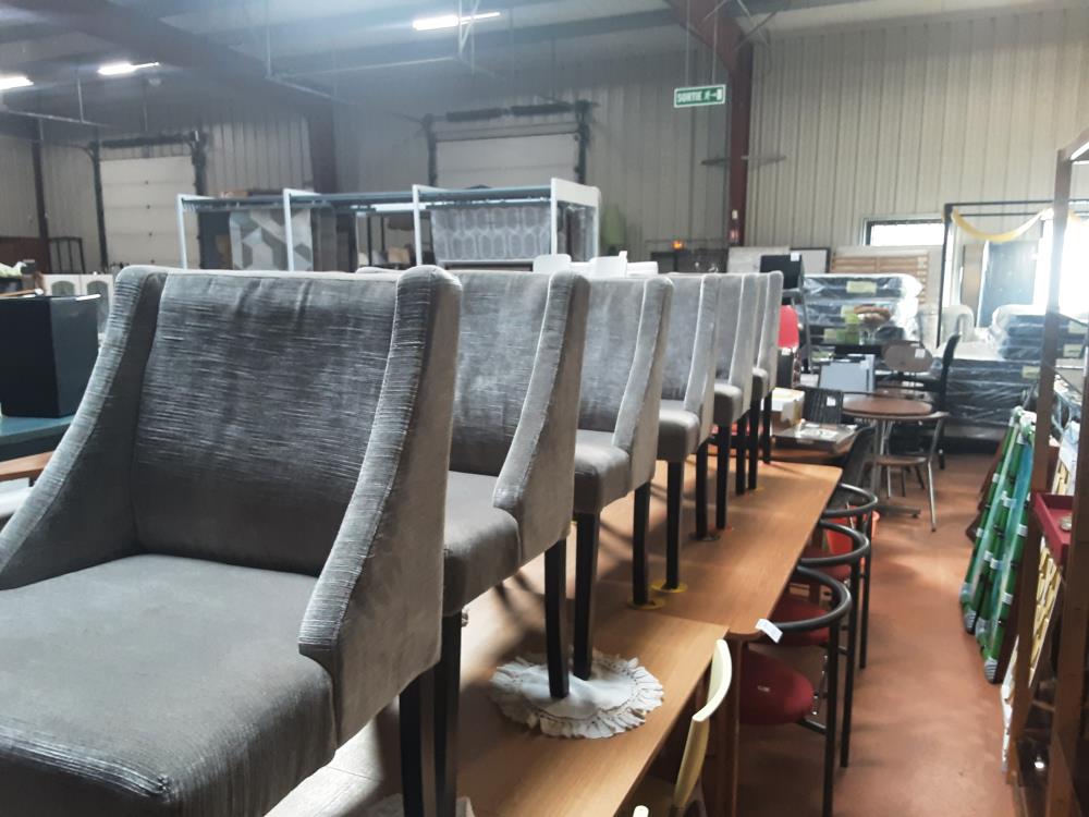 LOT 6 CHAISES TISSUS GRIS