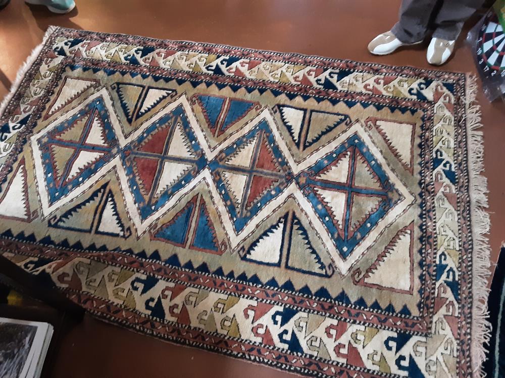 TAPIS LAINE FAIT MAIN BLEU/VERT