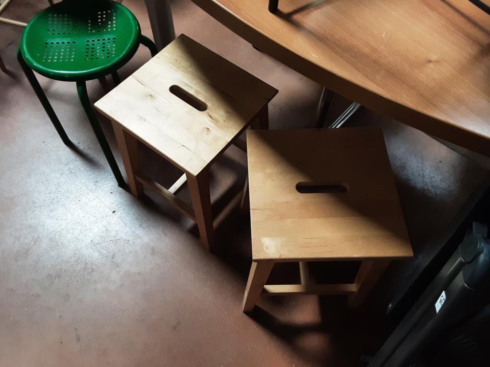 TABOURET PIN