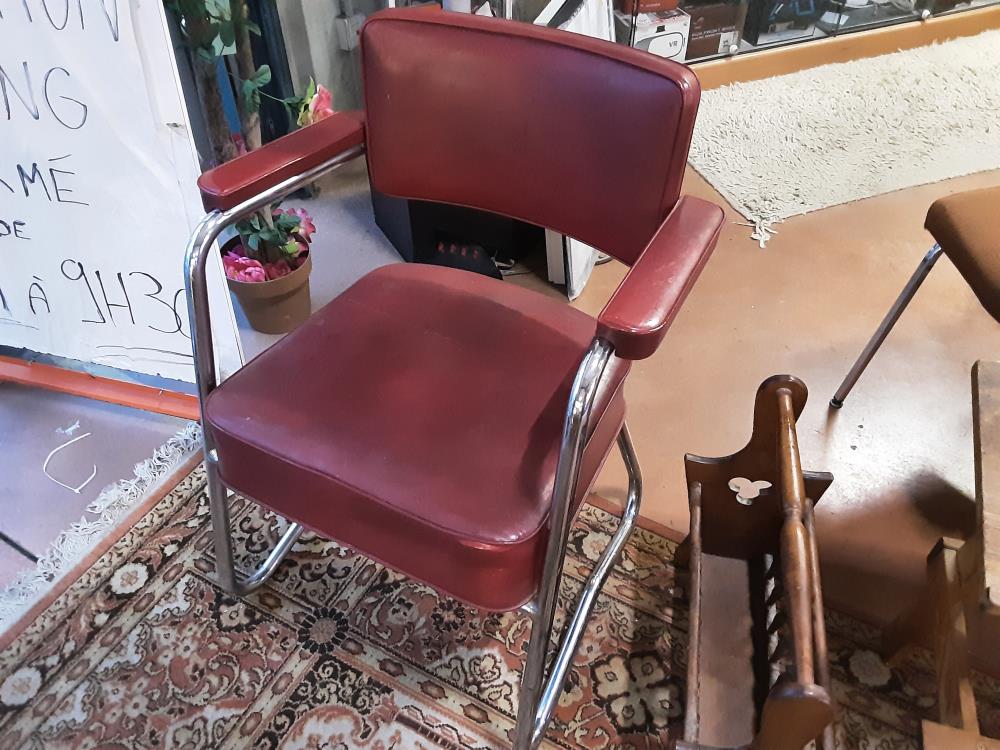 FAUTEUIL CUIR ROUGE