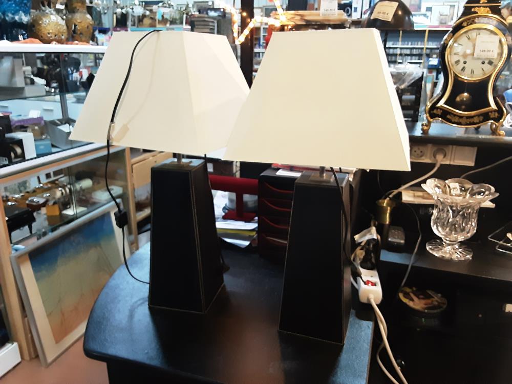 LAMPE SIMILI CUIR