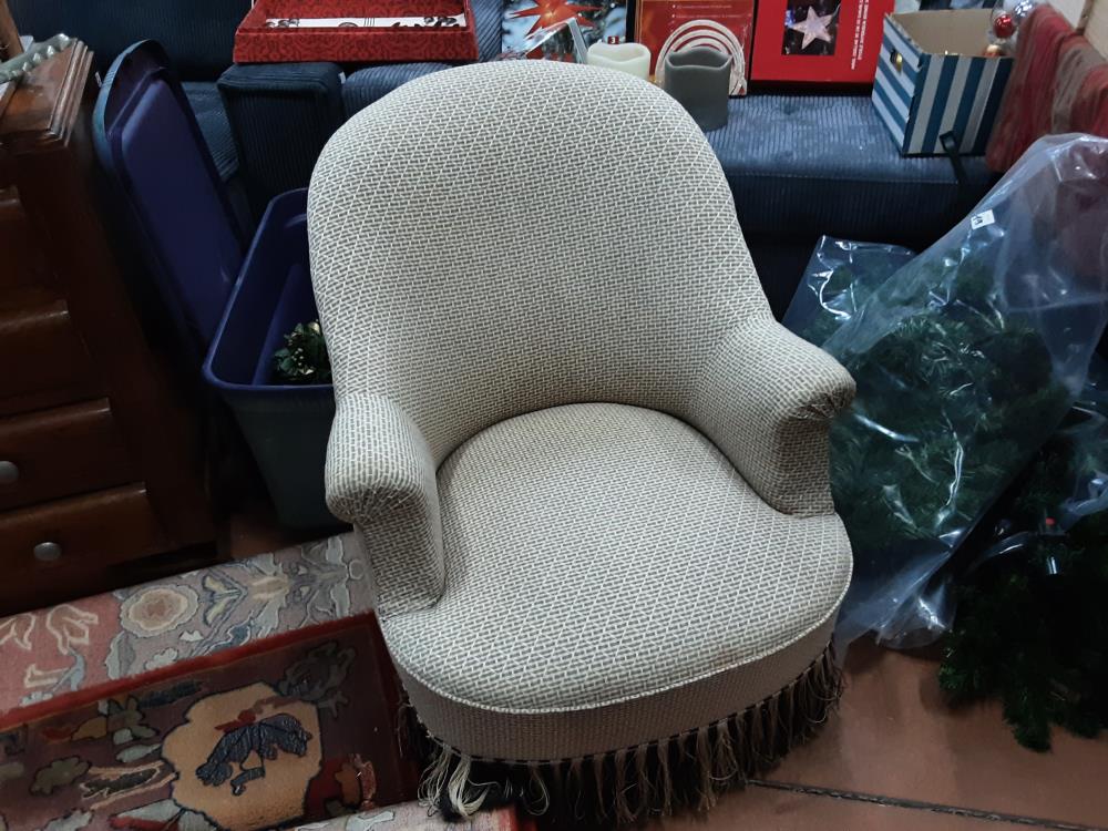 FAUTEUIL CRAPAUD CREME