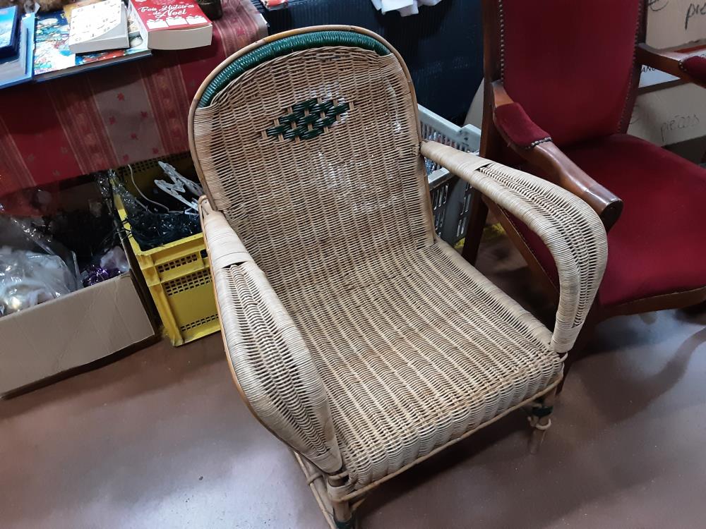 FAUTEUIL ROTIN ANNÉE 70