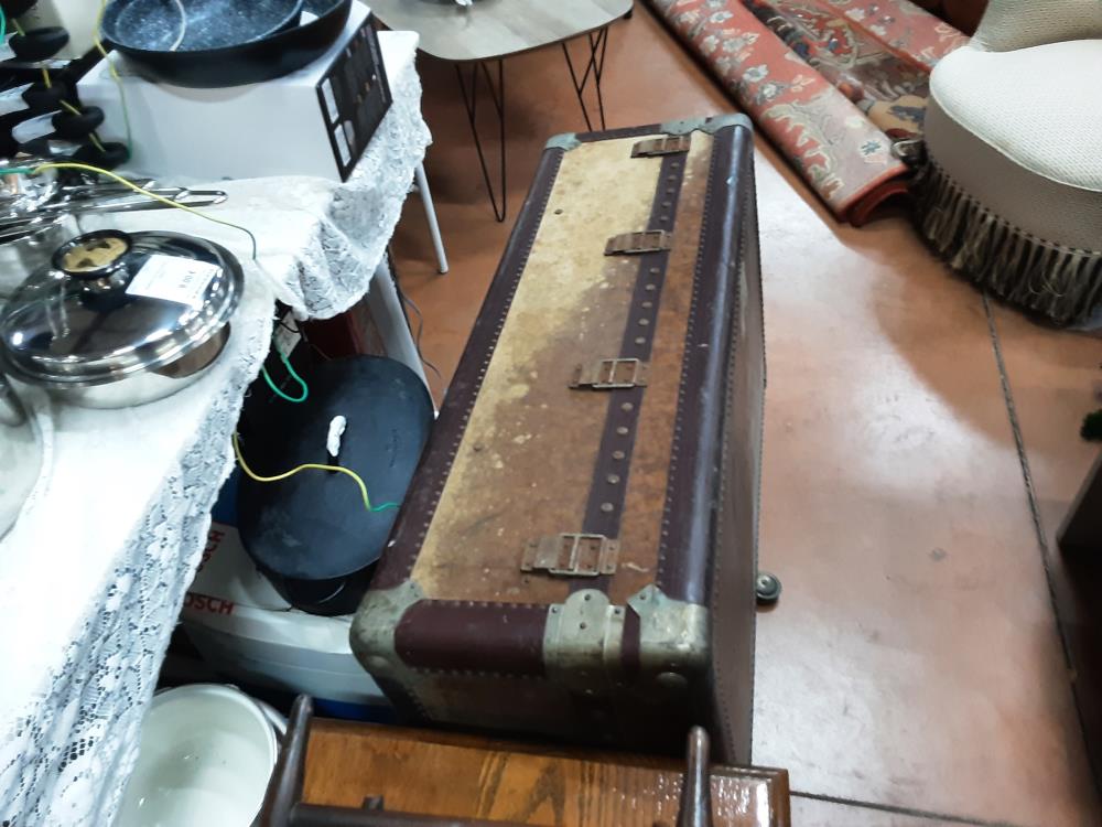 MALLE DE VOYAGE ANCIENNE 