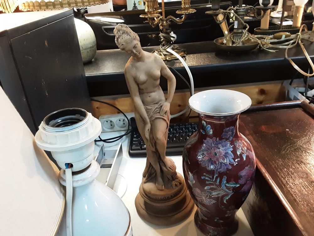 STATUETTE GREC (RECOLLE)