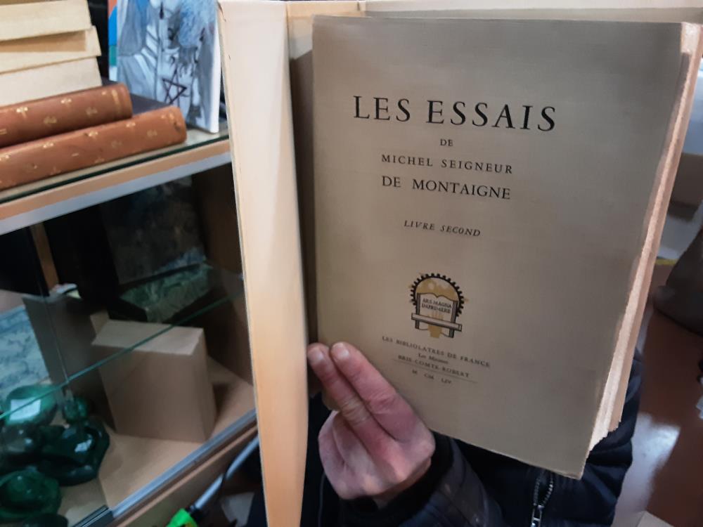 LIVRES LES ESSAIS 3 VOLUMES