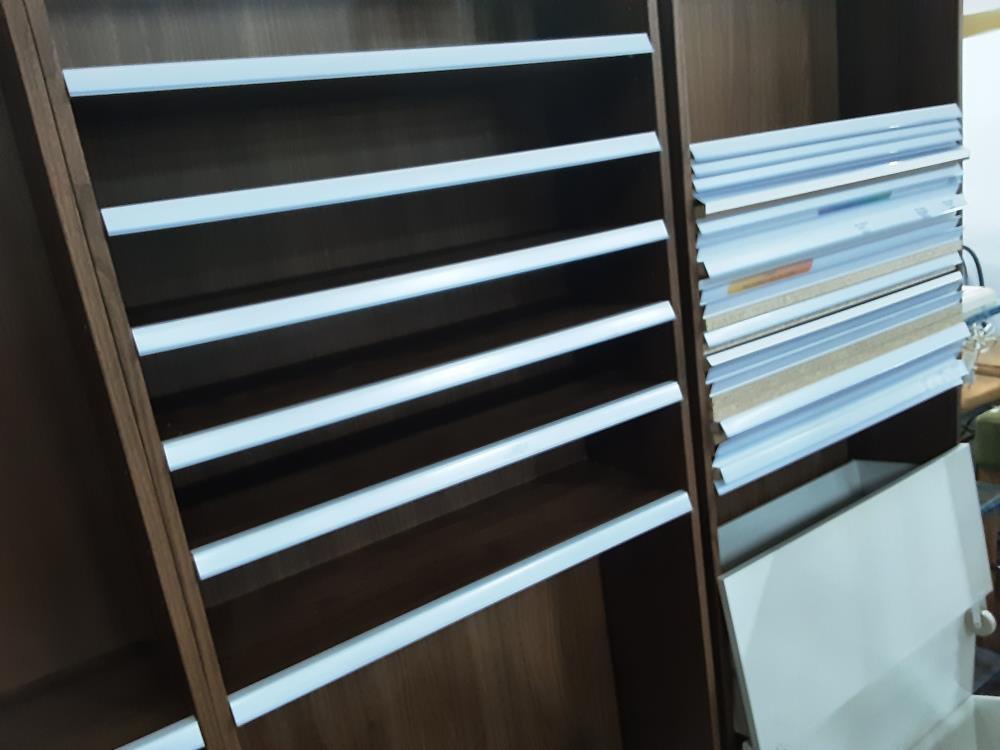 ETAGERE GM BOIS FONCÉ 5 PLATEAUX 1T