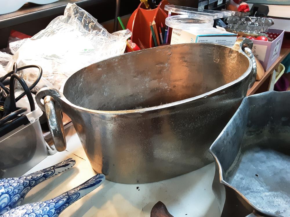 JARDINIERE GRISE METALLIQUE 