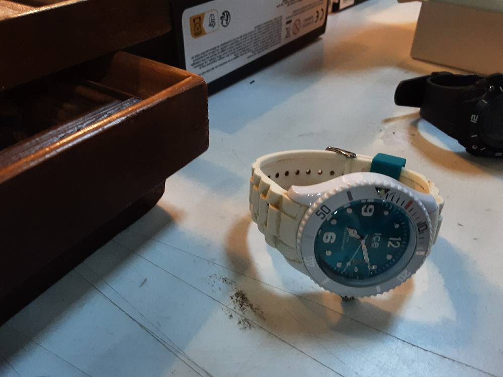 MONTRE ICE WATCH BLANCHE