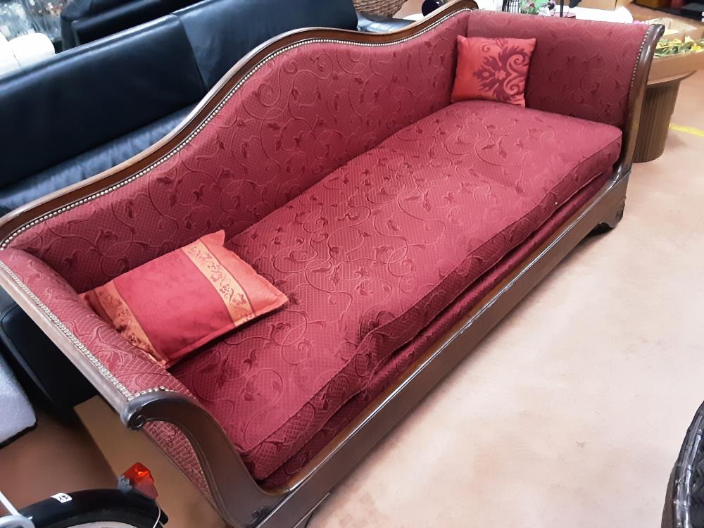 BANQUETTE ROUGE LOUIS PHILLIPE 