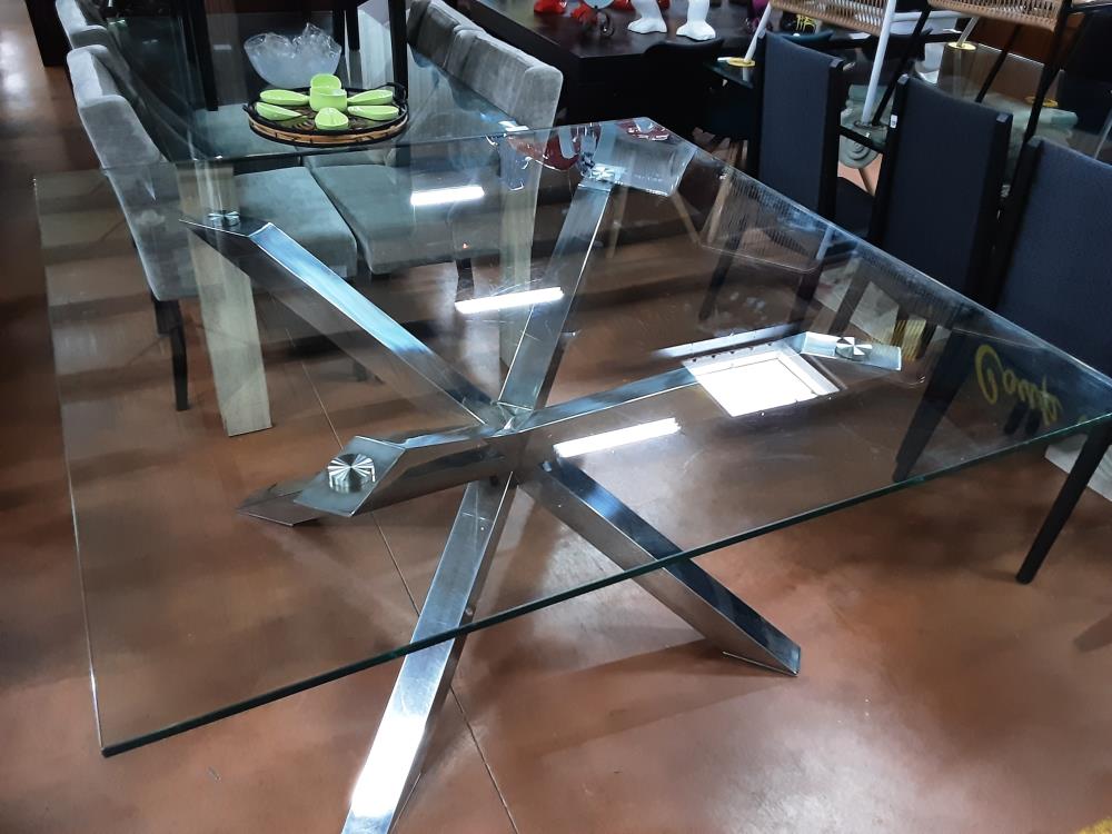 TABLE VERRE CARRÉE PIEDS CHROMÉ 