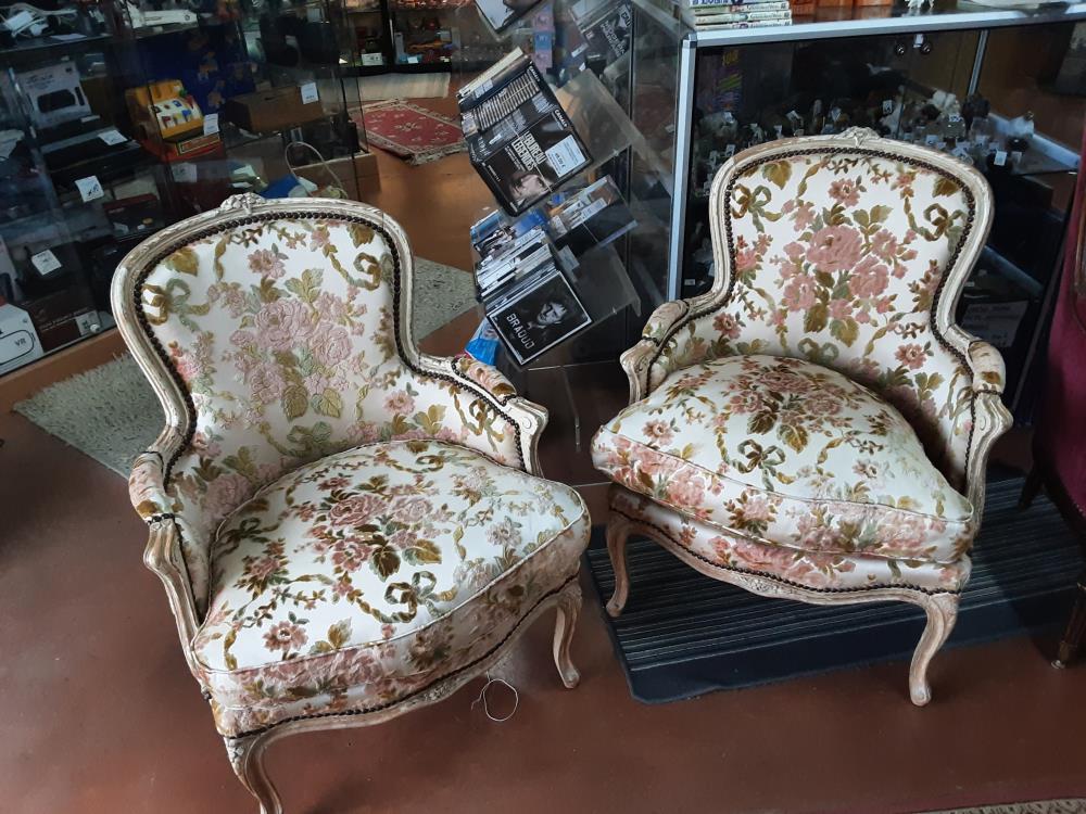 CABRIOLET FLEURIES STYLE LOUIS XV