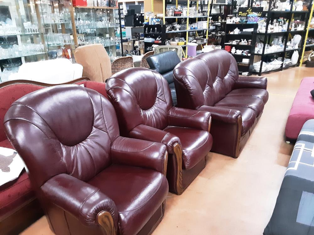 CANAPE CUIR ROUGE 3 PLACES + 2 FAUTEUILS