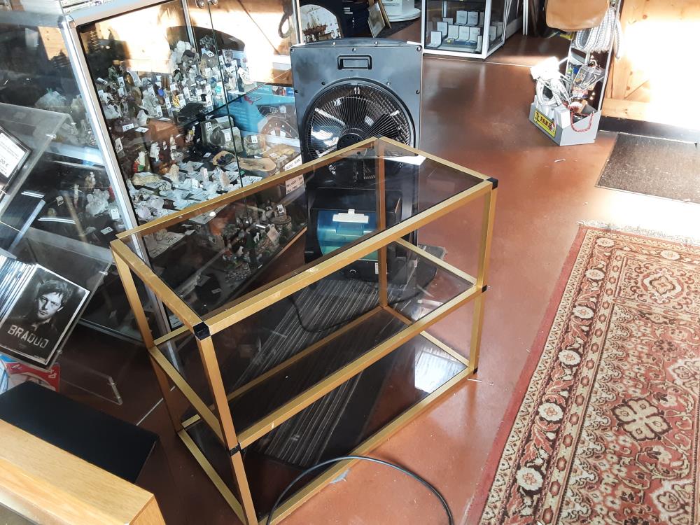 MEUBLE TELE 3PLV DORE