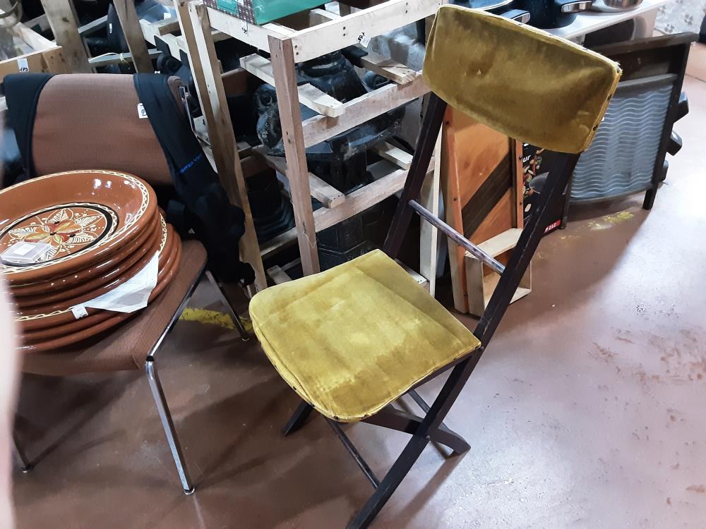 CHAISE PLIABLE JAUNE 