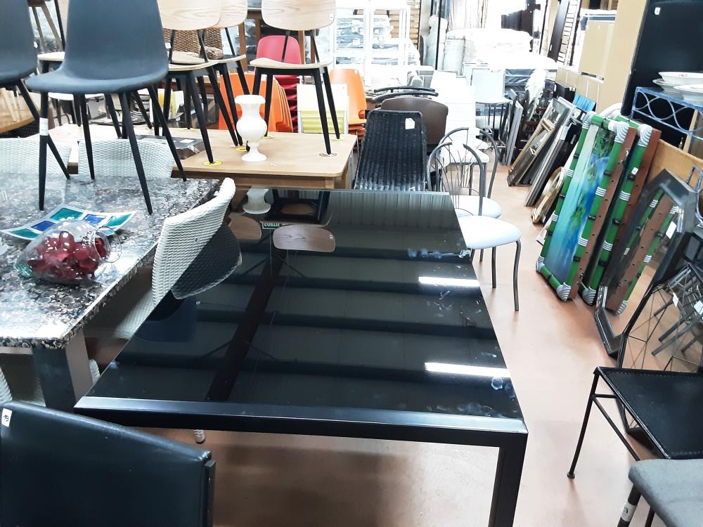TABLE VERRE NOIR