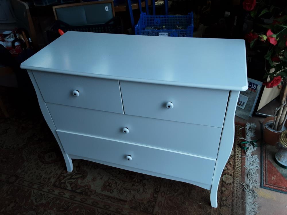 COMMODE BLANCHE 4T