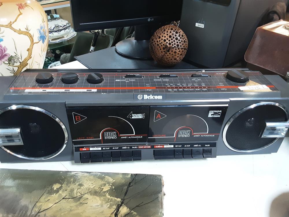 RADIO CASSETTE DELCOM