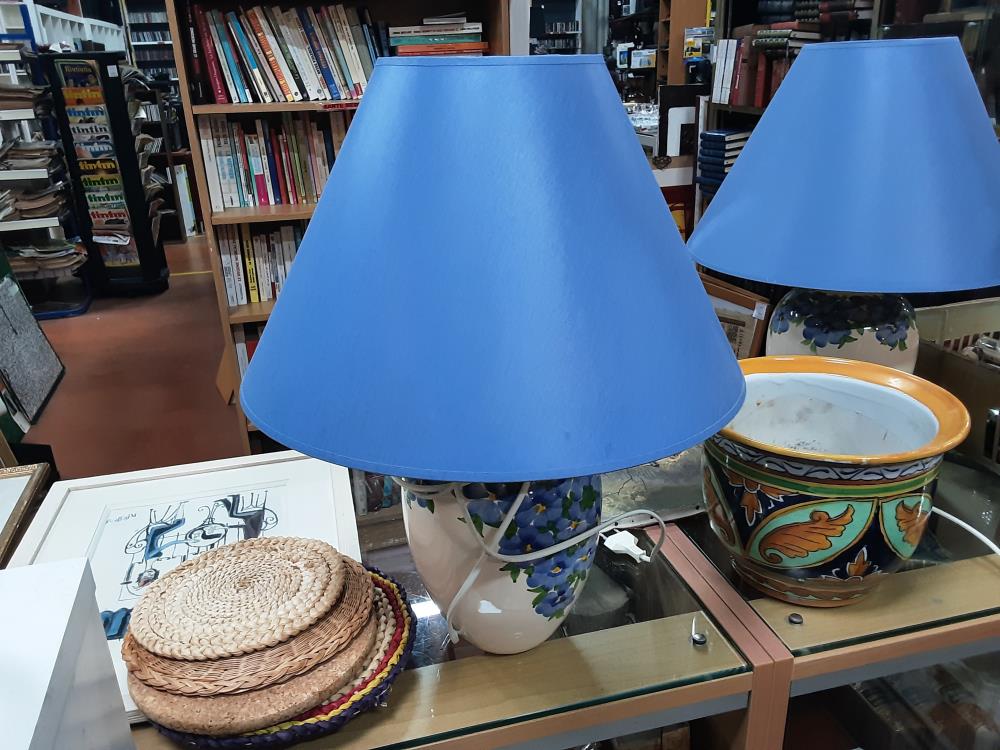 LAMPE BLEUE FLEURS